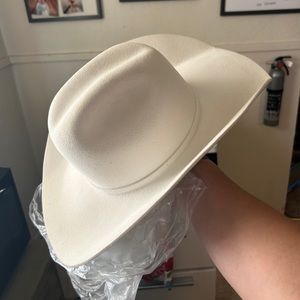white schneiders cowboy hat